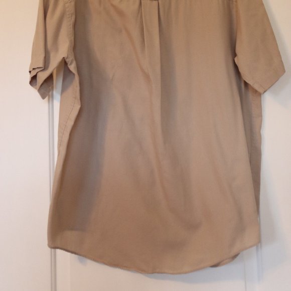 Chaps Easy Care  Large Tan Short Sleeve Button Down Casual - Picture 7 of 8